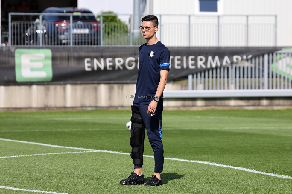 Sturm Damen - Altenmarkt
OEFB Frauen Bundesliga, 17. Runde, SK Sturm Graz Damen - SKV Altenmarkt, Trainingszentrum Messendorf, 27.05.2023. 

Foto zeigt Tode Djakovic (Videoanalyst Sturm Damen)
