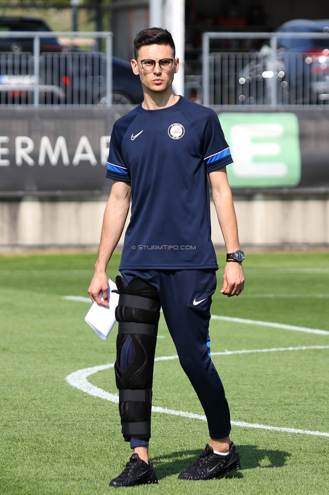 Sturm Damen - Altenmarkt
OEFB Frauen Bundesliga, 17. Runde, SK Sturm Graz Damen - SKV Altenmarkt, Trainingszentrum Messendorf, 27.05.2023. 

Foto zeigt Tode Djakovic (Videoanalyst Sturm Damen)
