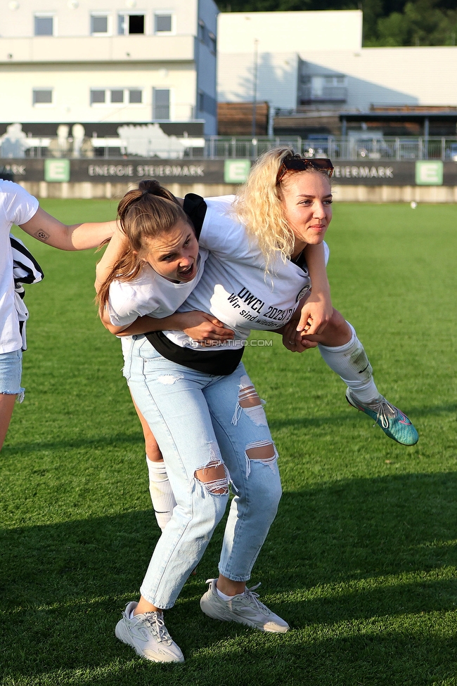 Sturm Damen - Altenmarkt
OEFB Frauen Bundesliga, 17. Runde, SK Sturm Graz Damen - SKV Altenmarkt, Trainingszentrum Messendorf, 27.05.2023. 

Foto zeigt Lilli Purtscheller (Sturm Damen) und Modesta Uka (Sturm Damen)
