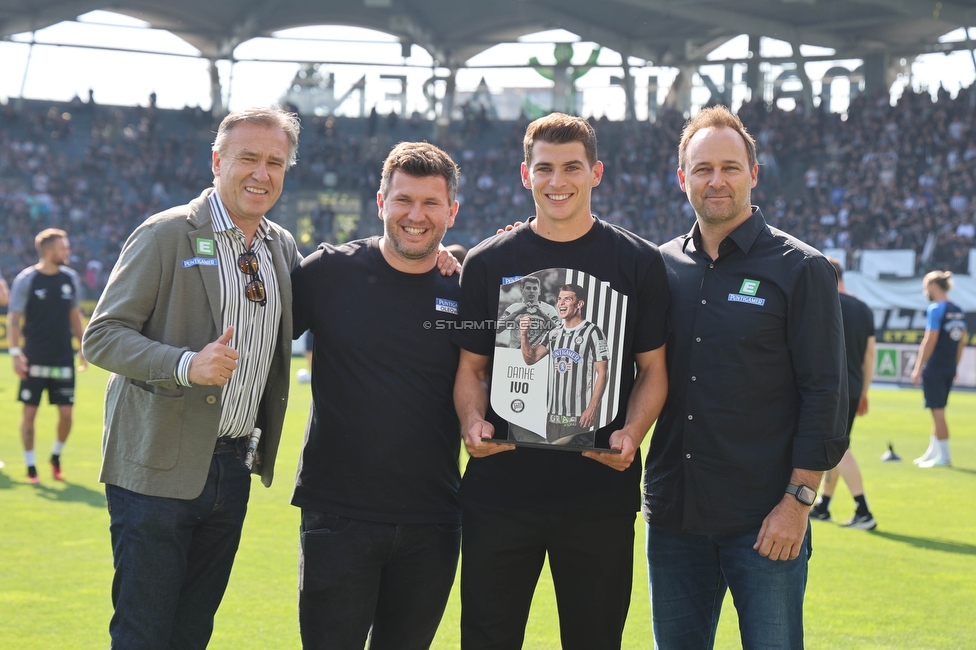 Sturm Graz - LASK
Oesterreichische Fussball Bundesliga, 32. Runde, SK Sturm Graz - LASK, Stadion Liebenau Graz, 03.06.2023. 

Foto zeigt Christian Jauk (Praesident Sturm), Andreas Schicker (sportl. Geschaeftsfuehrer Sturm), Ivan Ljubic (Sturm) und Thomas Tebbich (wirtsch. Geschaeftsfuehrer Sturm)
