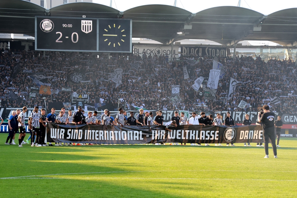 Sturm Graz - LASK
Oesterreichische Fussball Bundesliga, 32. Runde, SK Sturm Graz - LASK, Stadion Liebenau Graz, 03.06.2023. 

Foto zeigt die Mannschaft von Sturm mit einem Spruchband
