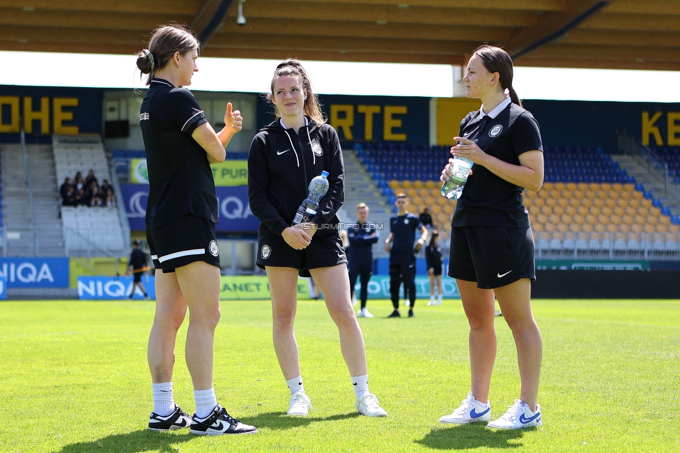 First Vienna - Sturm Damen
OEFB Frauen Bundesliga, 18. Runde, First Vienna FC 1894 - SK Sturm Graz Damen, Naturarena Hohe Warte Wien, 03.06.2023. 

Foto zeigt Sophie Maierhofer (Sturm Damen), Gina Steiner (Sturm Damen) und Julia Keutz (Sturm Damen)
