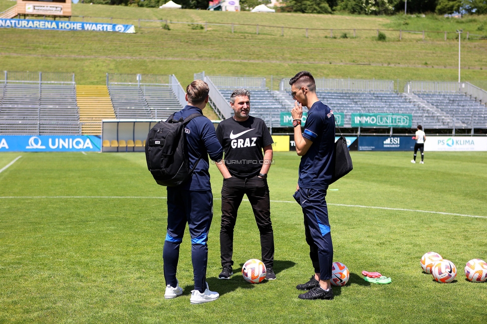 First Vienna - Sturm Damen
OEFB Frauen Bundesliga, 18. Runde, First Vienna FC 1894 - SK Sturm Graz Damen, Naturarena Hohe Warte Wien, 03.06.2023. 

Foto zeigt Michael Erlitz (Sportlicher Leiter Sturm Damen), Christian Lang (Cheftrainer Sturm Damen) und Tode Djakovic (Videoanalyst Sturm Damen)
