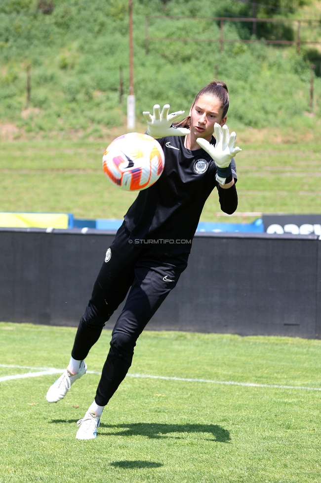 First Vienna - Sturm Damen
OEFB Frauen Bundesliga, 18. Runde, First Vienna FC 1894 - SK Sturm Graz Damen, Naturarena Hohe Warte Wien, 03.06.2023. 

Foto zeigt Christina Schoenwetter (Sturm Damen)
