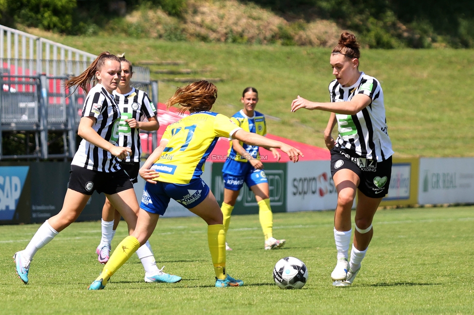 First Vienna - Sturm Damen
OEFB Frauen Bundesliga, 18. Runde, First Vienna FC 1894 - SK Sturm Graz Damen, Naturarena Hohe Warte Wien, 03.06.2023. 

Foto zeigt Julia Keutz (Sturm Damen) und Laura Krumboeck (Sturm Damen)
