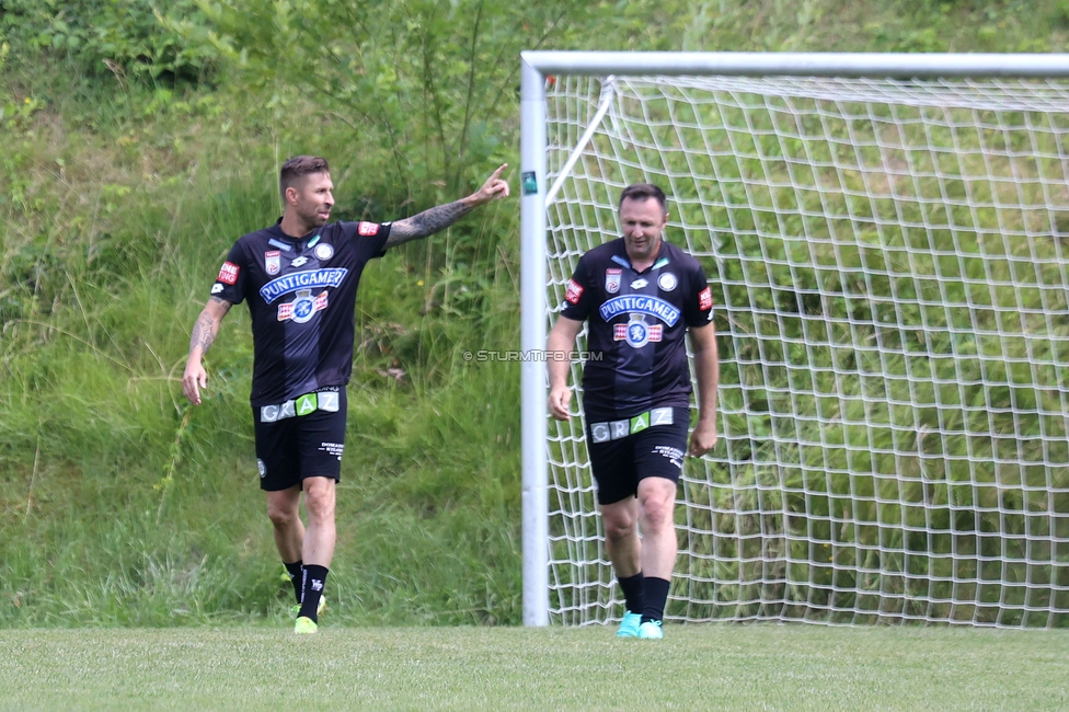 Eroeffnung Gruabn Holztribuene
Eroeffnung Gruabn Holztribuene, Gruabn Graz, 25.06.2023.

Foto zeigt das Legendenspiel zwischen Sturm und St. Pauli
