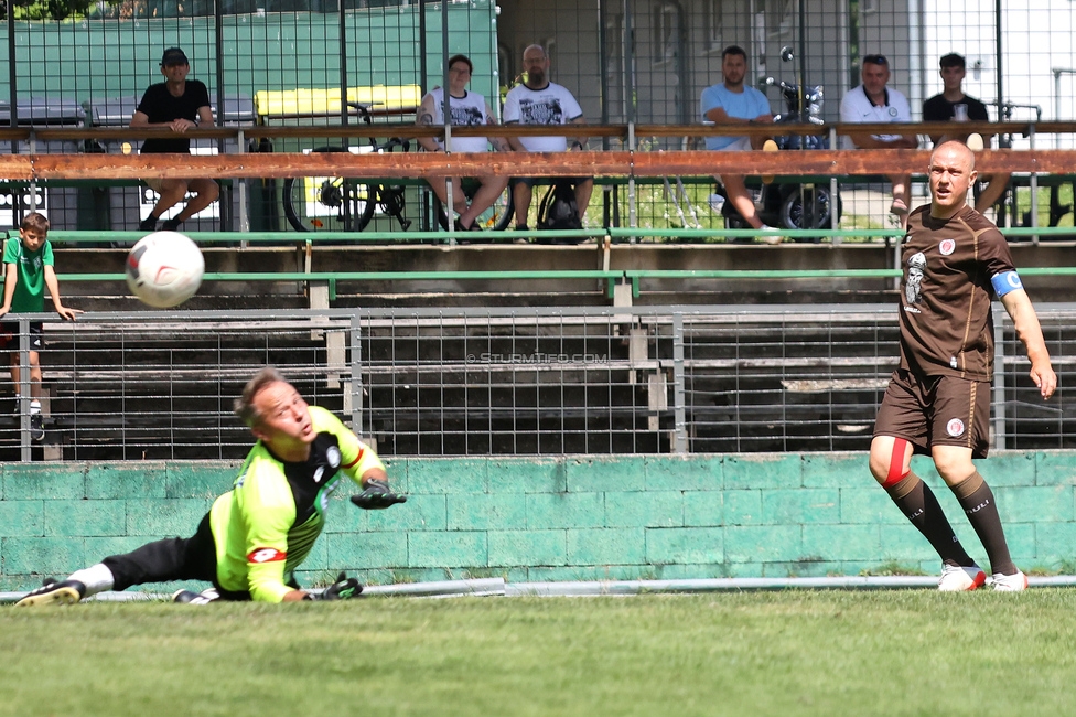 Eroeffnung Gruabn Holztribuene
Eroeffnung Gruabn Holztribuene, Gruabn Graz, 25.06.2023.

Foto zeigt das Legendenspiel zwischen Sturm und St. Pauli
