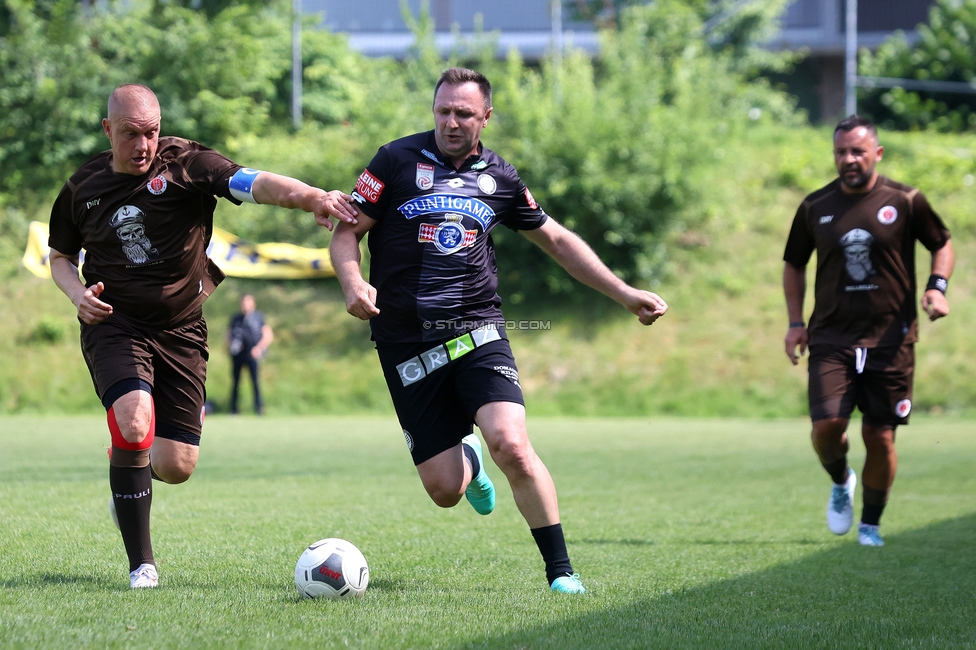 Eroeffnung Gruabn Holztribuene
Eroeffnung Gruabn Holztribuene, Gruabn Graz, 25.06.2023.

Foto zeigt das Legendenspiel zwischen Sturm und St. Pauli
