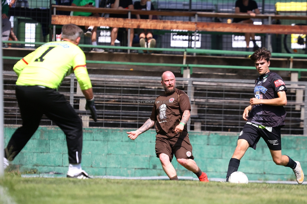 Eroeffnung Gruabn Holztribuene
Eroeffnung Gruabn Holztribuene, Gruabn Graz, 25.06.2023.

Foto zeigt das Legendenspiel zwischen Sturm und St. Pauli
