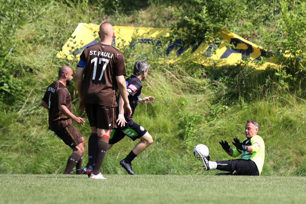 Eroeffnung Gruabn Holztribuene
Eroeffnung Gruabn Holztribuene, Gruabn Graz, 25.06.2023.

Foto zeigt das Legendenspiel zwischen Sturm und St. Pauli
