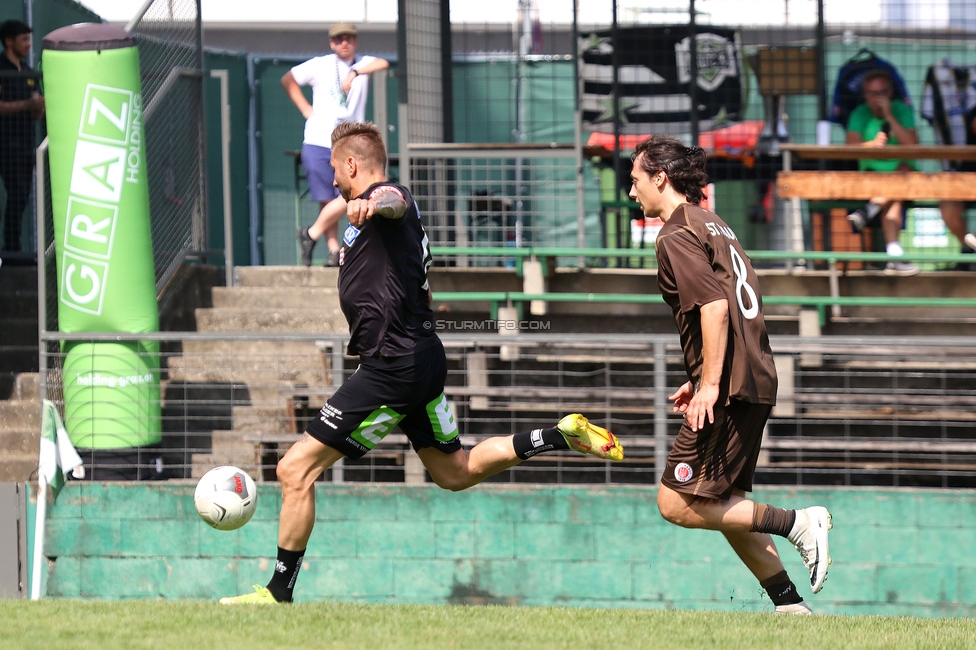 Eroeffnung Gruabn Holztribuene
Eroeffnung Gruabn Holztribuene, Gruabn Graz, 25.06.2023.

Foto zeigt das Legendenspiel zwischen Sturm und St. Pauli
