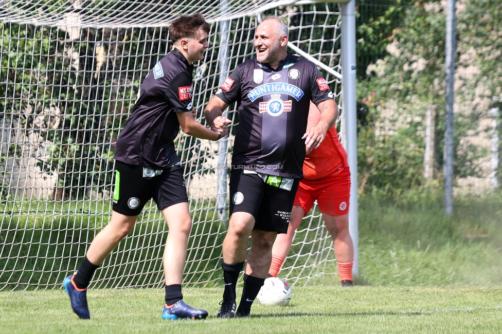 Eroeffnung Gruabn Holztribuene
Eroeffnung Gruabn Holztribuene, Gruabn Graz, 25.06.2023.

Foto zeigt das Legendenspiel zwischen Sturm und St. Pauli
