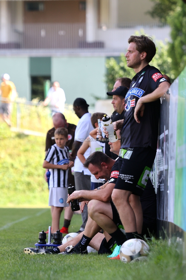 Eroeffnung Gruabn Holztribuene
Eroeffnung Gruabn Holztribuene, Gruabn Graz, 25.06.2023.

Foto zeigt das Legendenspiel zwischen Sturm und St. Pauli
