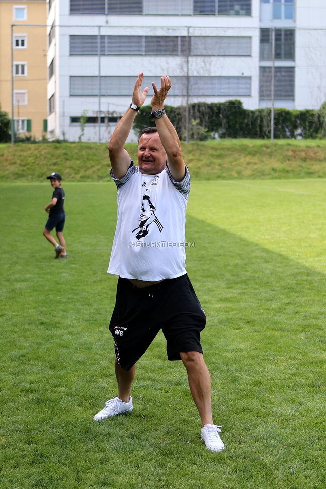 Eroeffnung Gruabn Holztribuene
Eroeffnung Gruabn Holztribuene, Gruabn Graz, 25.06.2023.

Foto zeigt Gerhard Wallner (Masseur Sturm)
