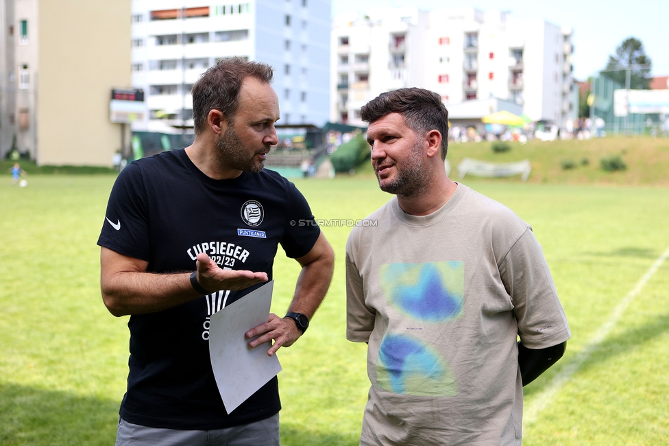 Eroeffnung Gruabn Holztribuene
Eroeffnung Gruabn Holztribuene, Gruabn Graz, 25.06.2023.

Foto zeigt Thomas Tebbich (wirtsch. Geschaeftsfuehrer Sturm) und Andreas Schicker (sportl. Geschaeftsfuehrer Sturm)
