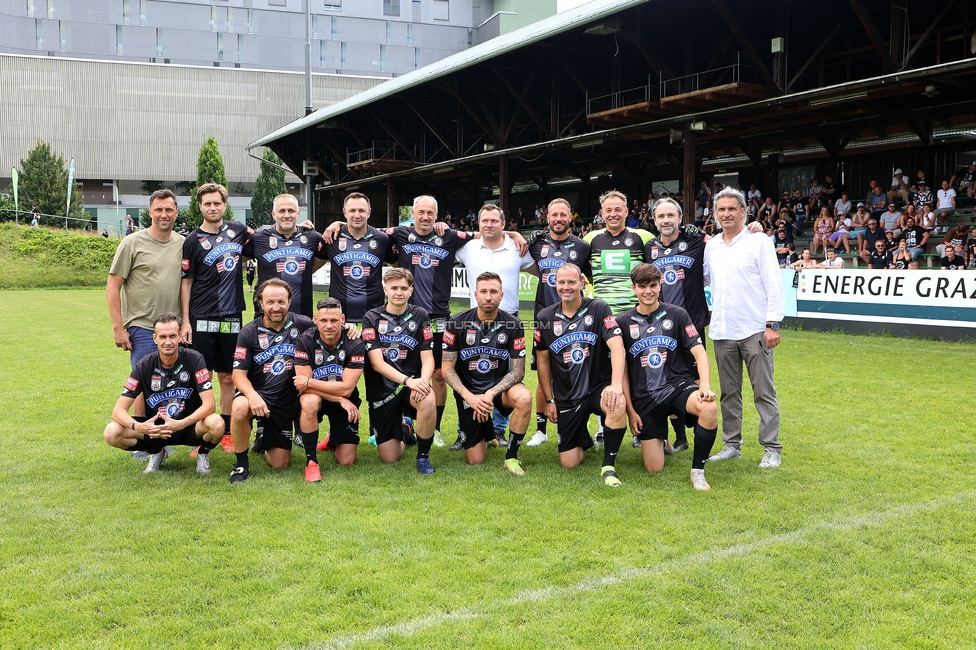 Eroeffnung Gruabn Holztribuene
Eroeffnung Gruabn Holztribuene, Gruabn Graz, 25.06.2023.

Foto zeigt die Mannschaft von Sturm
