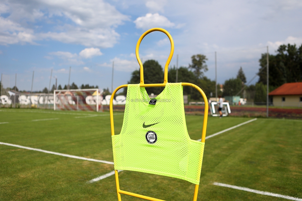 Trainingsauftakt Sturm Graz Damen
OEFB Frauen Bundesliga, Trainingsauftak SK Sturm Graz Damen, Postplatz Puntigam, 17.07.2023. 

Foto zeigt den Trainingsplatz
