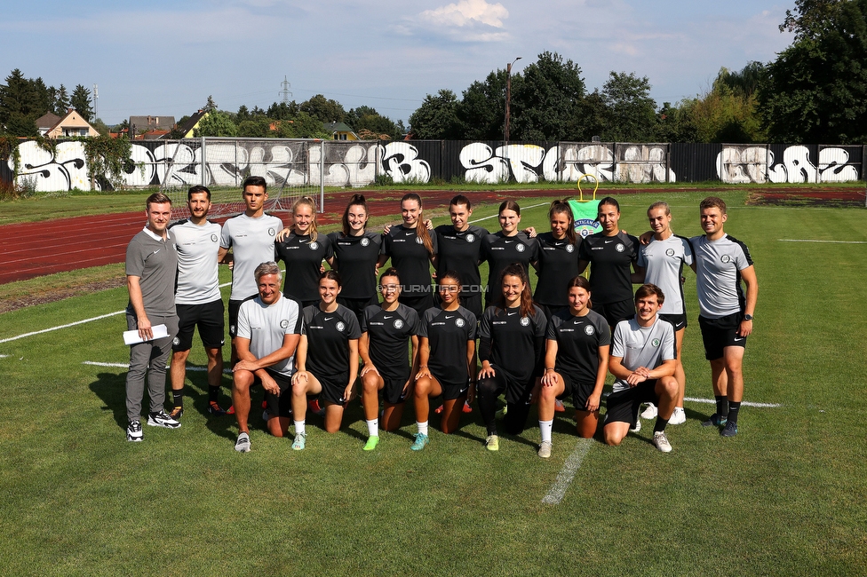 Trainingsauftakt Sturm Graz Damen
OEFB Frauen Bundesliga, Trainingsauftakt SK Sturm Graz Damen, Postplatz Puntigam, 17.07.2023. 

Foto zeigt die Mannschaft der Sturm Damen
