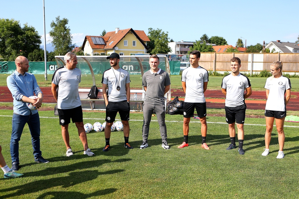 Trainingsauftakt Sturm Graz Damen
OEFB Frauen Bundesliga, Trainingsauftakt SK Sturm Graz Damen, Postplatz Puntigam, 17.07.2023. 

Foto zeigt das Betreuerteam von den Sturm Damen
