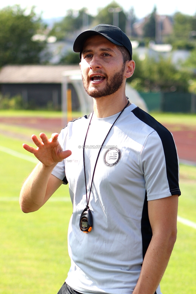 Trainingsauftakt Sturm Graz Damen
OEFB Frauen Bundesliga, Trainingsauftakt SK Sturm Graz Damen, Postplatz Puntigam, 17.07.2023. 

Foto zeigt Sargon Duran (Cheftrainer Sturm Damen)
