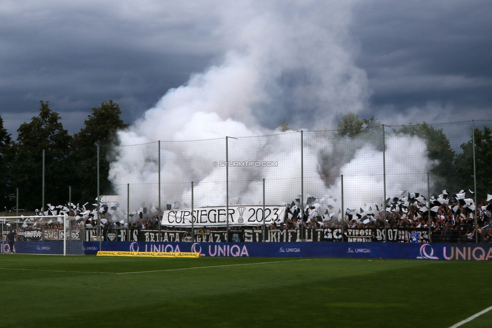 SAK - Sturm Graz
OEFB Cup, 1. Runde, SAK Klagenfurt - SK Sturm Graz, Sportpark Welzenegg, 22.07.2023. 

Foto zeigt Fans von Sturm mit einer Choreografie
Schlüsselwörter: pyrotechnik