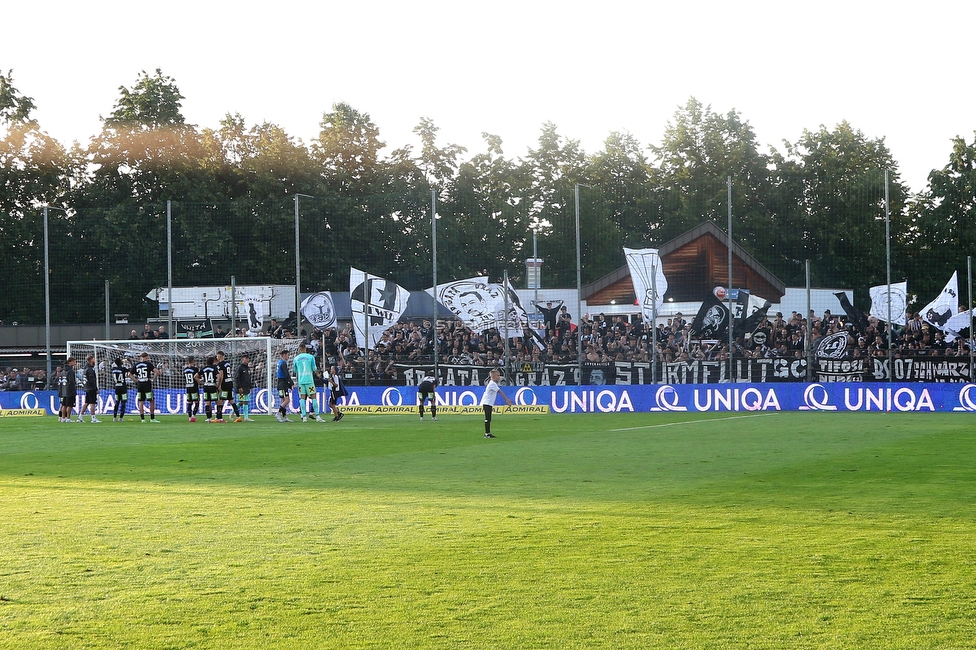 SAK - Sturm Graz
OEFB Cup, 1. Runde, SAK Klagenfurt - SK Sturm Graz, Sportpark Welzenegg, 22.07.2023. 

Foto zeigt die Mannschaft von Sturm und Fans von Sturm
