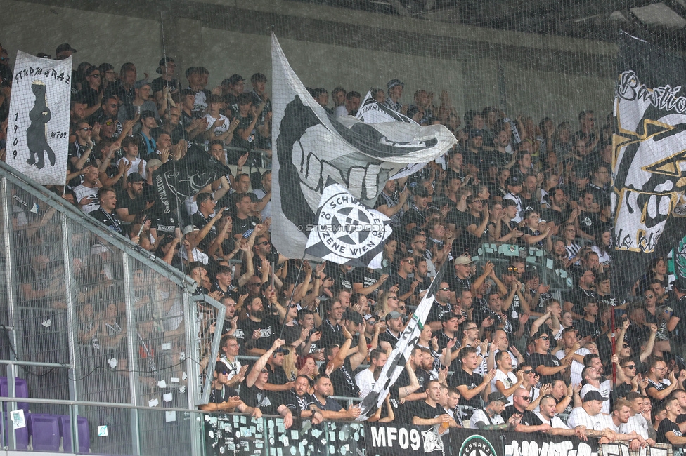 Austria Wien - Sturm Graz
Oesterreichische Fussball Bundesliga, 1. Runde, FK Austria Wien - SK Sturm Graz, Franz-Horr-Stadion Wien, 30.07.2023. 

Foto zeigt Fans von Sturm
