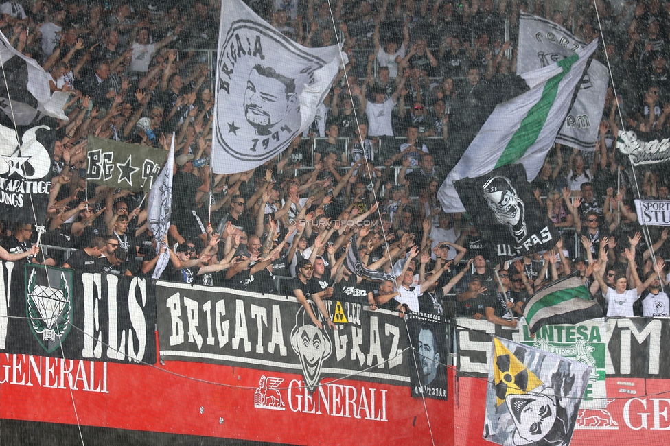 Austria Wien - Sturm Graz
Oesterreichische Fussball Bundesliga, 1. Runde, FK Austria Wien - SK Sturm Graz, Franz-Horr-Stadion Wien, 30.07.2023. 

Foto zeigt Fans von Sturm
