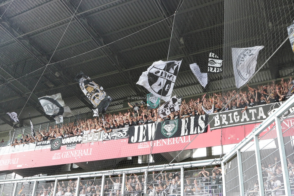 Austria Wien - Sturm Graz
Oesterreichische Fussball Bundesliga, 1. Runde, FK Austria Wien - SK Sturm Graz, Franz-Horr-Stadion Wien, 30.07.2023. 

Foto zeigt Fans von Sturm
