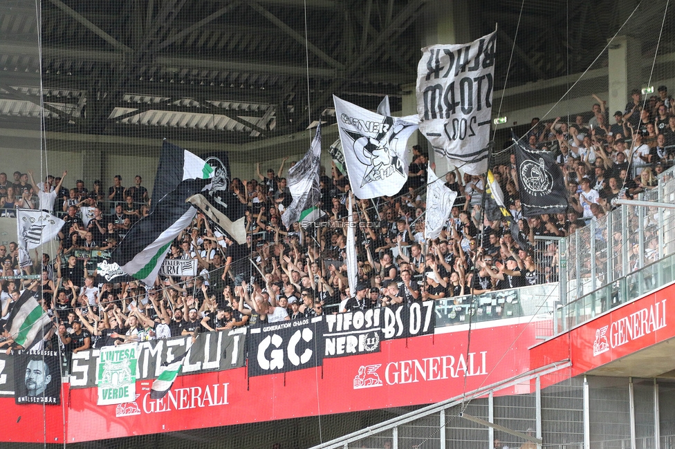 Austria Wien - Sturm Graz
Oesterreichische Fussball Bundesliga, 1. Runde, FK Austria Wien - SK Sturm Graz, Franz-Horr-Stadion Wien, 30.07.2023. 

Foto zeigt Fans von Sturm
