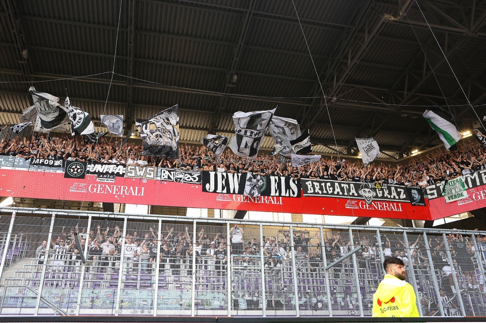 Austria Wien - Sturm Graz
Oesterreichische Fussball Bundesliga, 1. Runde, FK Austria Wien - SK Sturm Graz, Franz-Horr-Stadion Wien, 30.07.2023. 

Foto zeigt Fans von Sturm
