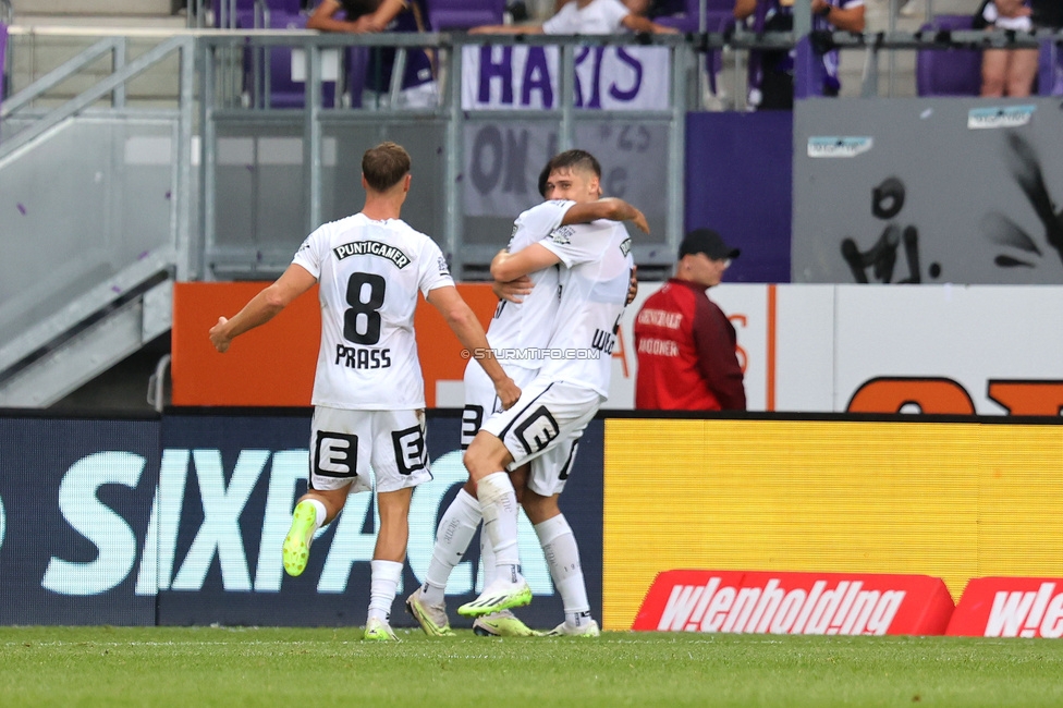 Austria Wien - Sturm Graz
Oesterreichische Fussball Bundesliga, 1. Runde, FK Austria Wien - SK Sturm Graz, Franz-Horr-Stadion Wien, 30.07.2023. 

Foto zeigt Alexander Prass (Sturm), Manprit Sarkaria (Sturm) und Szymon Wlodarczyk (Sturm)
