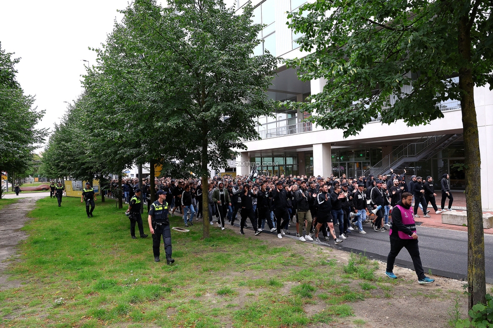 PSV Eindhoven - Sturm Graz
UEFA Champions League Qualifikation 3. Runde, PSV Eindhoven - SK Sturm Graz, Philips Stadion Eindhoven, 08.08.2023. 

Foto zeigt Fans von Sturm beim Corteo
