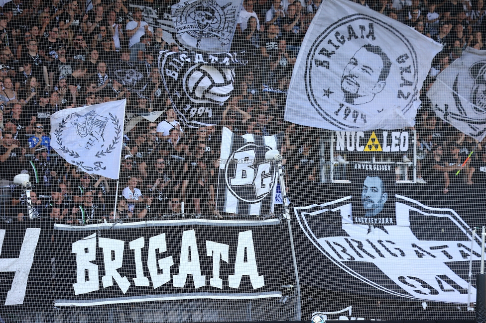 Sturm Graz - Austria Klagenfurt
Oesterreichische Fussball Bundesliga, 3. Runde, SK Sturm Graz - SK Austria Klagenfurt, Stadion Liebenau Graz, 12.08.2023. 

Foto zeigt Fans von Sturm
Schlüsselwörter: brigata