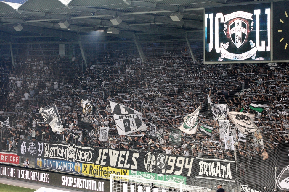 Sturm Graz - PSV Eindhoven
UEFA Champions League Qualifikation 3. Runde, SK Sturm Graz - PSV Eindhoven, Stadion Liebenau Graz, 15.08.2023. 

Foto zeigt Fans von Sturm
Schlüsselwörter: schals jewels