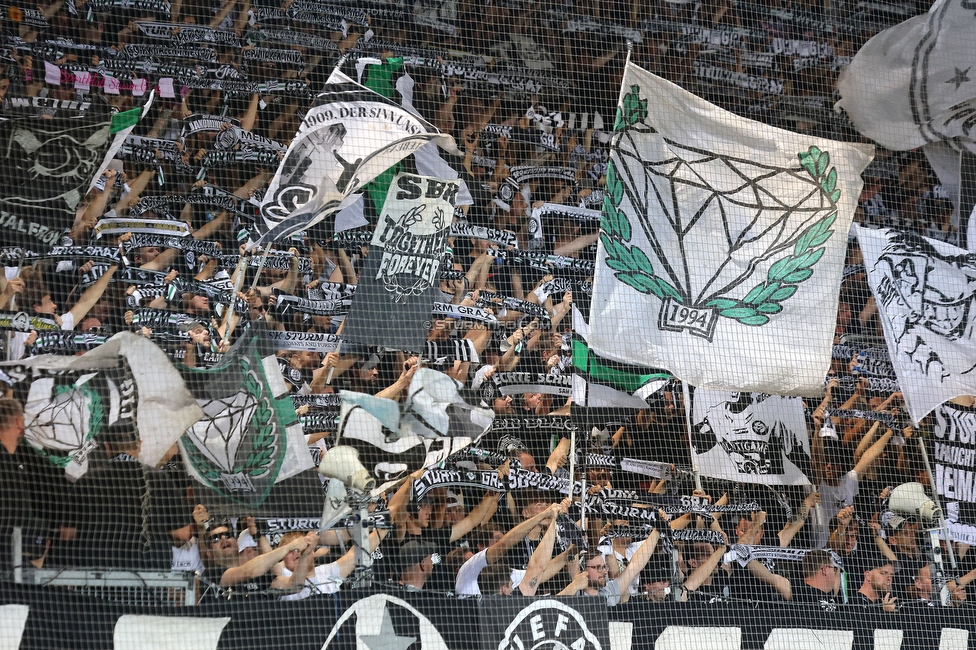 Sturm - PSV
UEFA Champions League Qualifikation 3. Runde, SK Sturm Graz - PSV Eindhoven, Stadion Liebenau Graz, 15.08.2023. 

Foto zeigt Fans von Sturm
