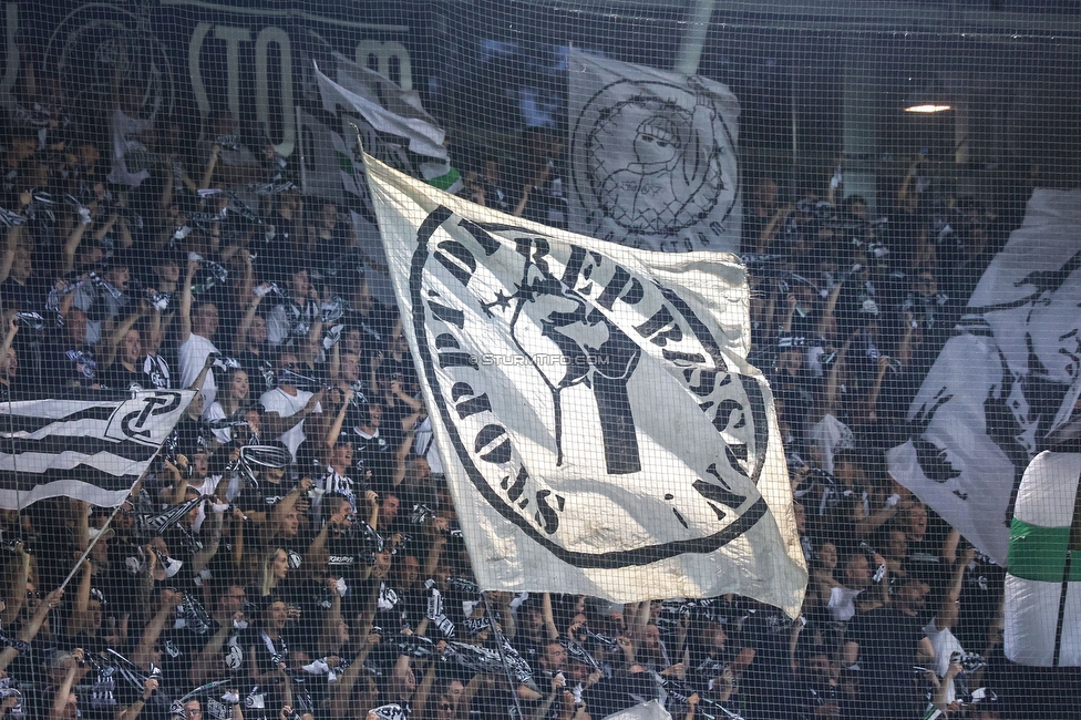 Sturm - PSV
UEFA Champions League Qualifikation 3. Runde, SK Sturm Graz - PSV Eindhoven, Stadion Liebenau Graz, 15.08.2023. 

Foto zeigt Fans von Sturm
Schlüsselwörter: repression