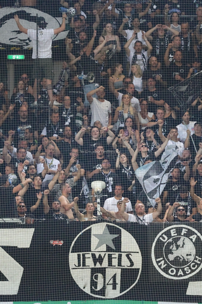 Sturm Graz - PSV Eindhoven
UEFA Champions League Qualifikation 3. Runde, SK Sturm Graz - PSV Eindhoven, Stadion Liebenau Graz, 15.08.2023. 

Foto zeigt Fans von Sturm
Schlüsselwörter: jewels