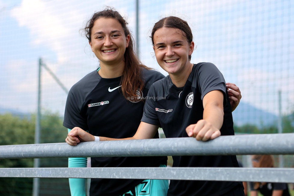 SVK Wildcats - Sturm Graz Damen
SPORTLAND Niederoesterreich Frauen Cup, SVK Wildcats - SK Sturm Graz, TRIOTRONIK Stadion Krottendorf, 19.08.2023. 

Foto zeigt Vanessa Gritzner (Sturm Damen) und Leonie Christin Tragl (Sturm Damen)
