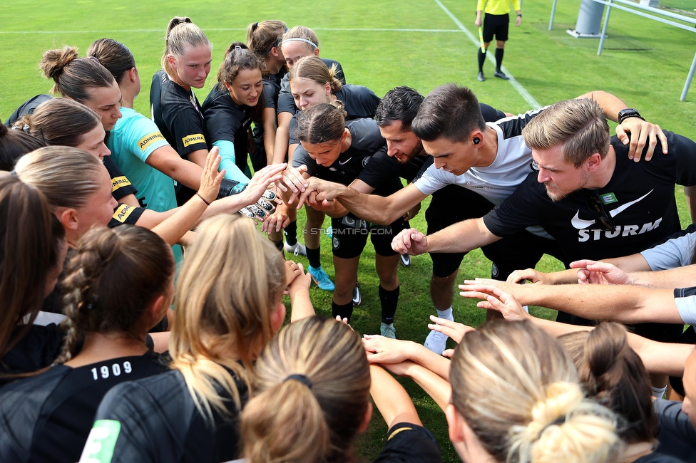 SVK Wildcats - Sturm Graz Damen
SPORTLAND Niederoesterreich Frauen Cup, SVK Wildcats - SK Sturm Graz, TRIOTRONIK Stadion Krottendorf, 19.08.2023. 

Foto zeigt die Mannschaft der Sturm Damen
