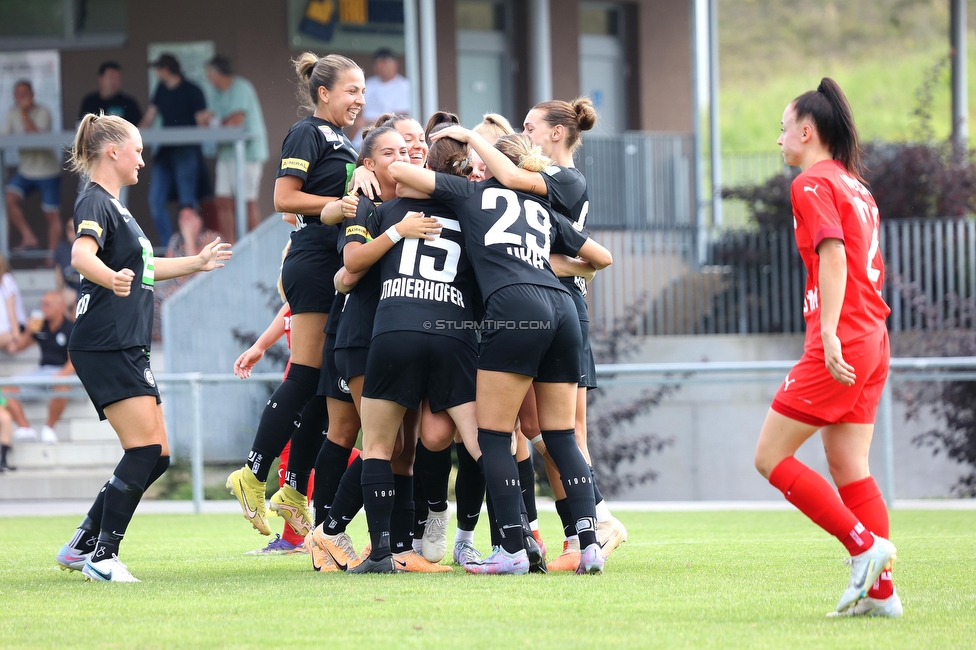 SVK Wildcats - Sturm Graz Damen
SPORTLAND Niederoesterreich Frauen Cup, SVK Wildcats - SK Sturm Graz, TRIOTRONIK Stadion Krottendorf, 19.08.2023. 

Foto zeigt Sophie Maierhofer (Sturm Damen) und Modesta Uka (Sturm Damen)
