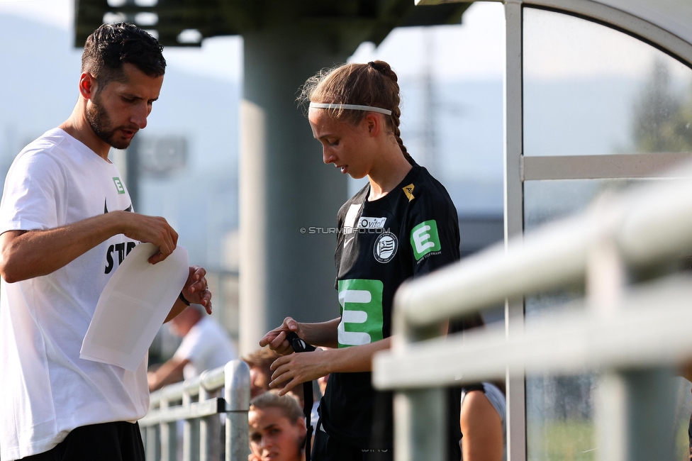 SVK Wildcats - Sturm Graz Damen
SPORTLAND Niederoesterreich Frauen Cup, SVK Wildcats - SK Sturm Graz, TRIOTRONIK Stadion Krottendorf, 19.08.2023. 

Foto zeigt Sargon Duran (Cheftrainer Sturm Damen) und Christina Gierzinger (Sturm Damen)
