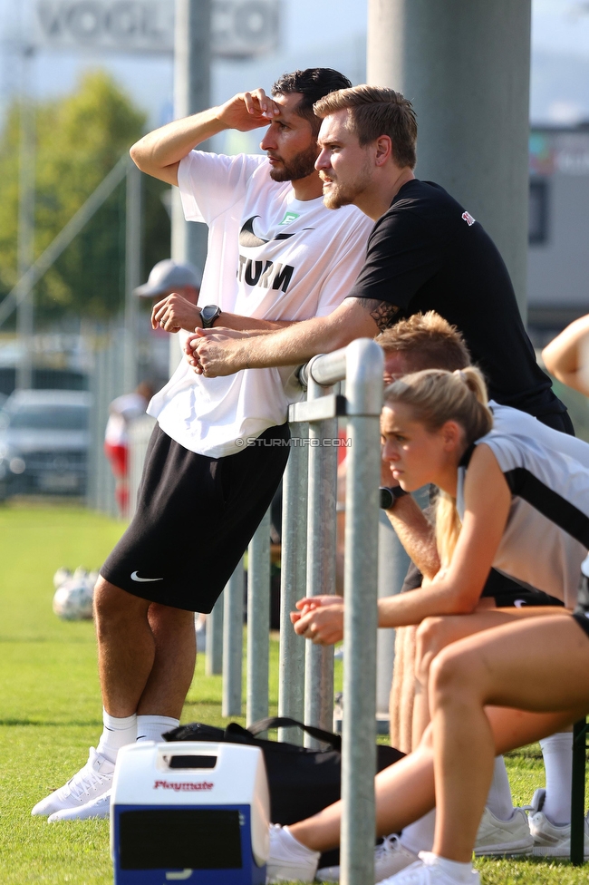 SVK Wildcats - Sturm Graz Damen
SPORTLAND Niederoesterreich Frauen Cup, SVK Wildcats - SK Sturm Graz, TRIOTRONIK Stadion Krottendorf, 19.08.2023. 

Foto zeigt Sargon Duran (Cheftrainer Sturm Damen) und Michael Erlitz (Sportlicher Leiter Sturm Damen)
