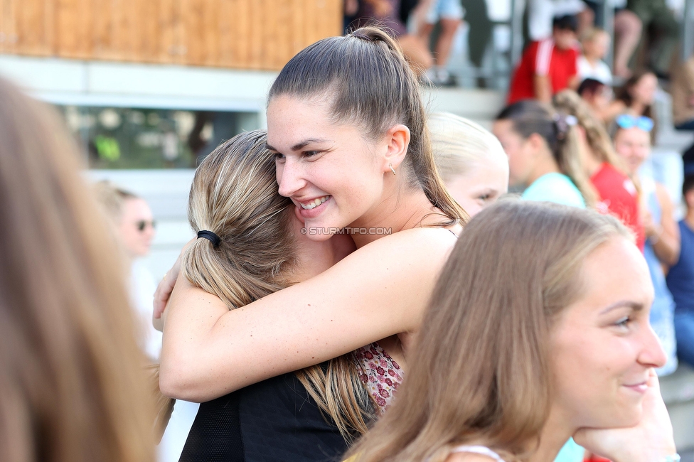 SVK Wildcats - Sturm Graz Damen
SPORTLAND Niederoesterreich Frauen Cup, SVK Wildcats - SK Sturm Graz, TRIOTRONIK Stadion Krottendorf, 19.08.2023. 

Foto zeigt Anna Malle und Anna Wirnsberger (Sturm Damen)
