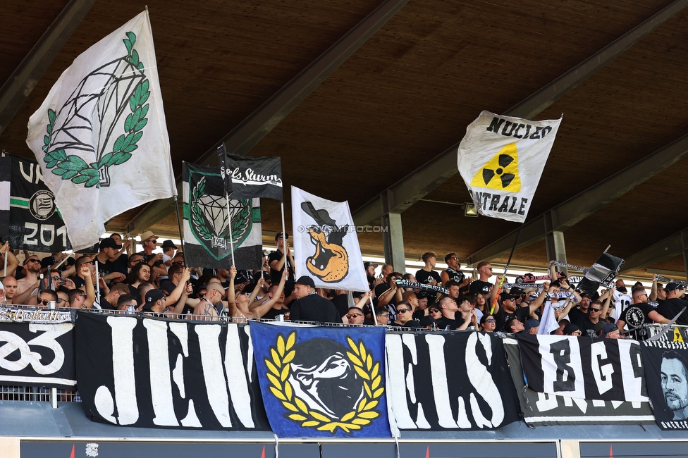 Austria Lustenau - Sturm Graz
Oesterreichische Fussball Bundesliga, 3. Runde, SC Austria Lustenau - SK Sturm Graz, Reichshofstadion Lustenau, 19.08.2023. 

Foto zeigt Fans von Sturm
Schlüsselwörter: jewels