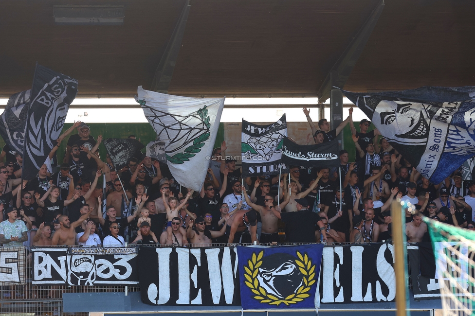 Austria Lustenau - Sturm Graz
Oesterreichische Fussball Bundesliga, 3. Runde, SC Austria Lustenau - SK Sturm Graz, Reichshofstadion Lustenau, 19.08.2023. 

Foto zeigt Fans von Sturm
