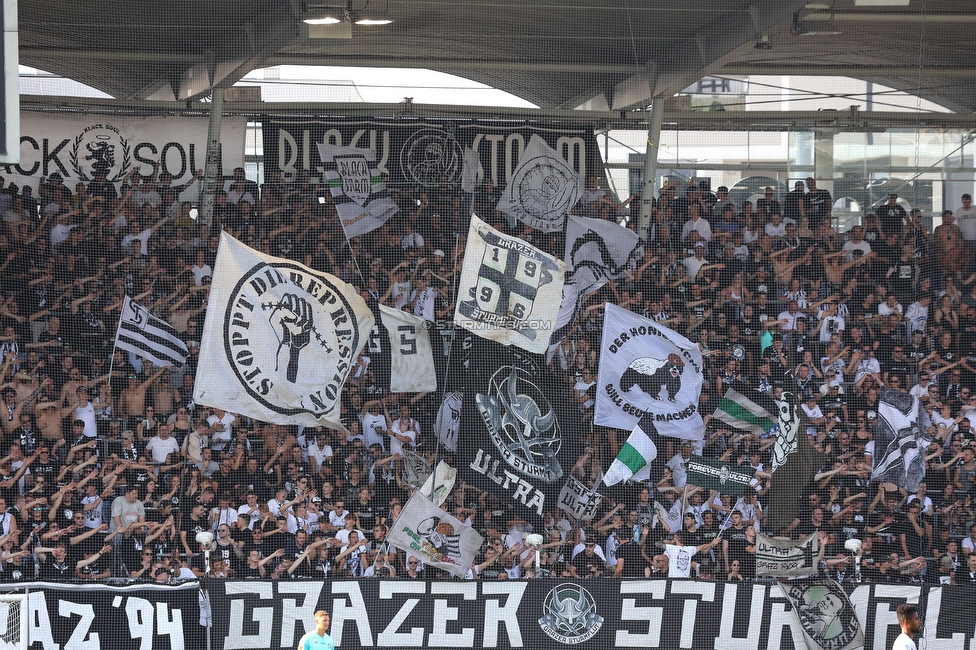 Sturm Graz - BW Linz
Oesterreichische Fussball Bundesliga, 5. Runde, SK Sturm Graz - Blau-Weiss Linz, Stadion Liebenau Graz, 26.08.2023. 

Foto zeigt Fans von Sturm
