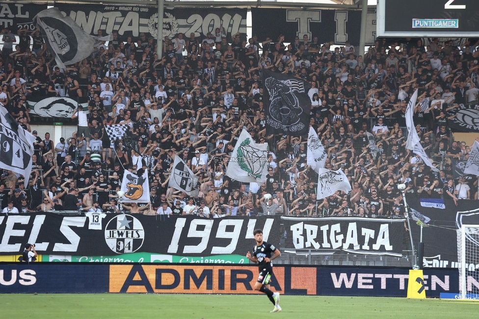 Sturm Graz - BW Linz
Oesterreichische Fussball Bundesliga, 5. Runde, SK Sturm Graz - Blau-Weiss Linz, Stadion Liebenau Graz, 26.08.2023. 

Foto zeigt Fans von Sturm
