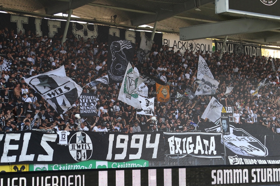 Sturm Graz - BW Linz
Oesterreichische Fussball Bundesliga, 5. Runde, SK Sturm Graz - Blau-Weiss Linz, Stadion Liebenau Graz, 26.08.2023. 

Foto zeigt Fans von Sturm
