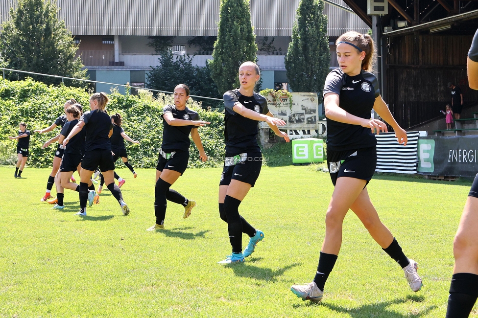 Sturm Damen - SPG FC Lustenau FC Dornbirn Ladies
OEFB Frauen Bundesliga, 1. Runde, SK Sturm Graz Damen - SPG FC Lustenau FC Dornbirn Ladies, Gruabn Graz, 26.08.2023. 

Foto zeigt Elena Goessler (Sturm Damen) und Christina Gierzinger (Sturm Damen)
